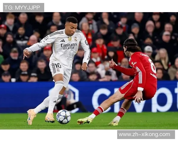 皇马更衣室团结一心共同抵御外界干扰与压力